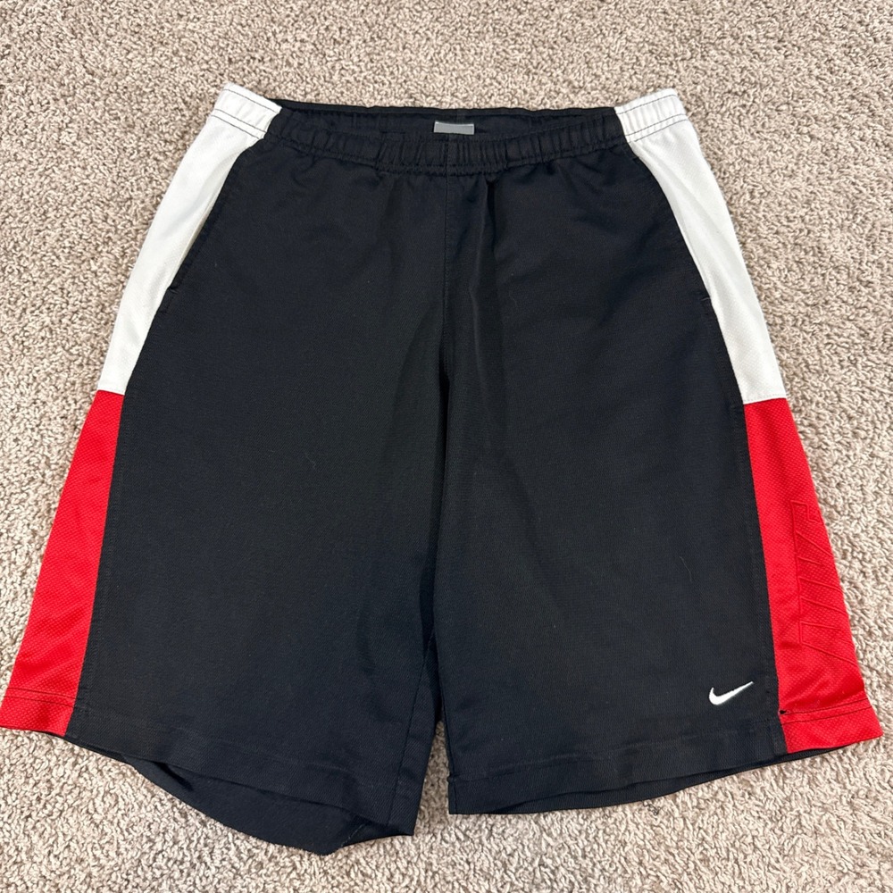 Nike Athletic Basketball Shorts Mens XL Youth Black Red White Good Mesh Swoosh